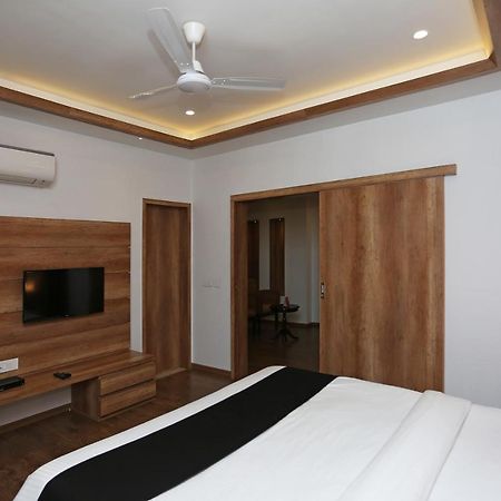 Hotel Yelchiko Varanasi Bagian luar foto