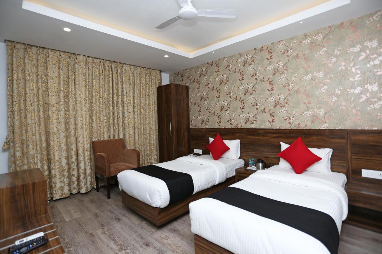 Hotel Yelchiko Varanasi Bagian luar foto
