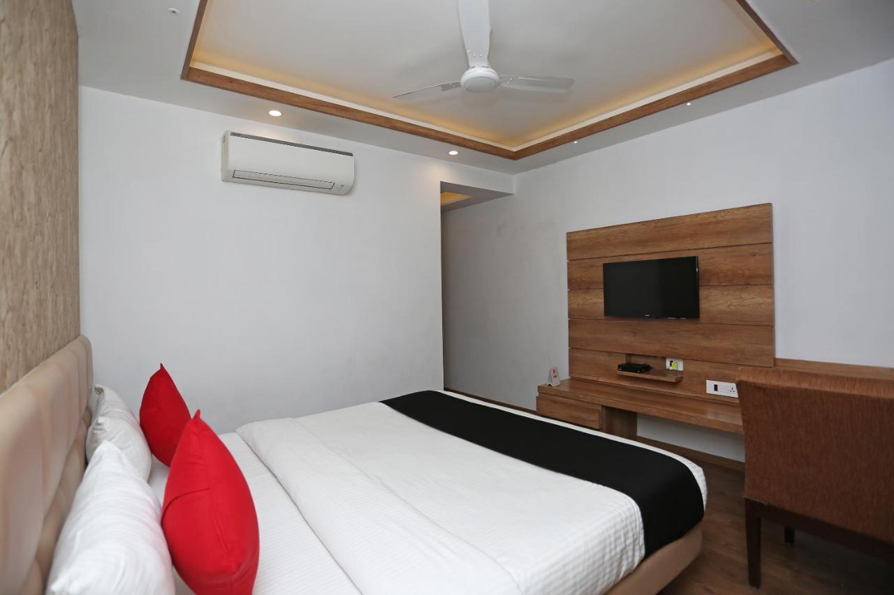Hotel Yelchiko Varanasi Bagian luar foto