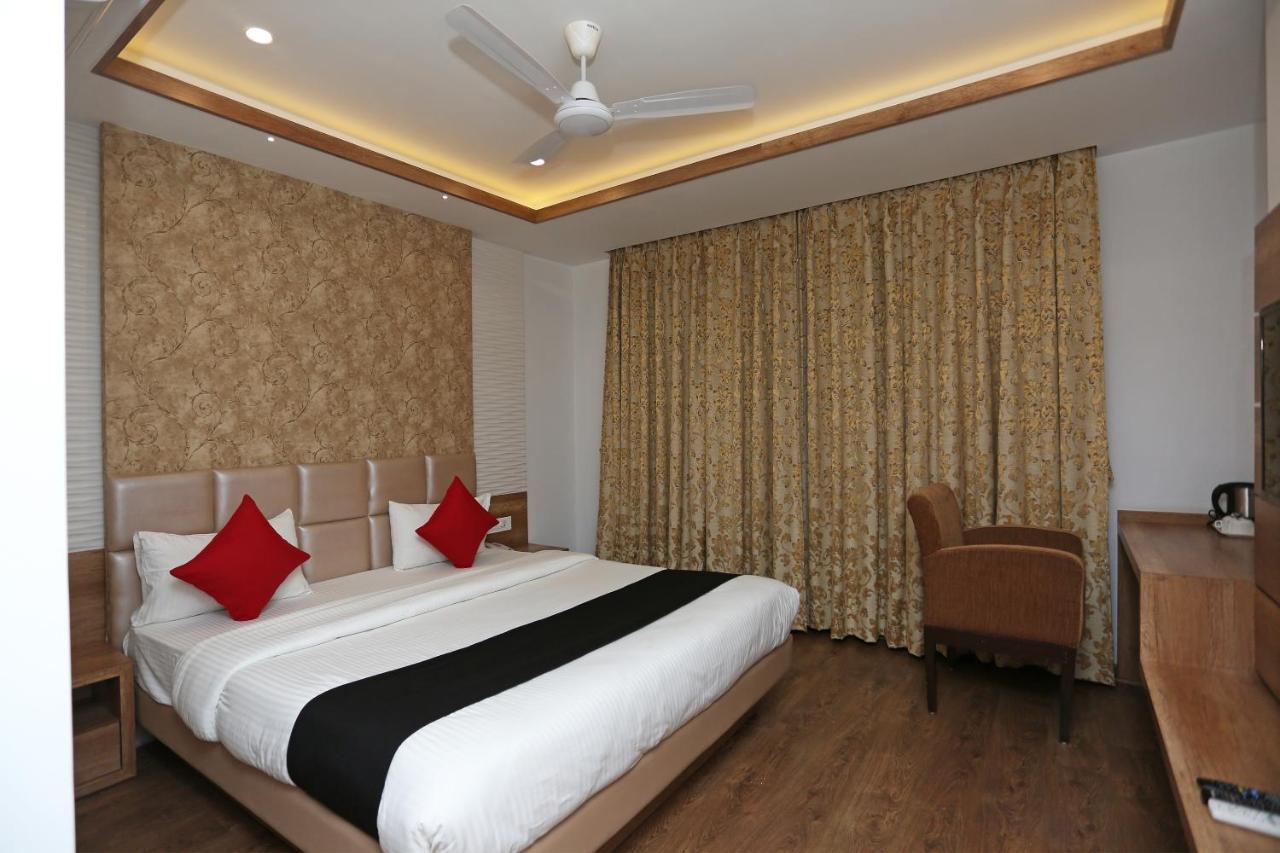 Hotel Yelchiko Varanasi Bagian luar foto