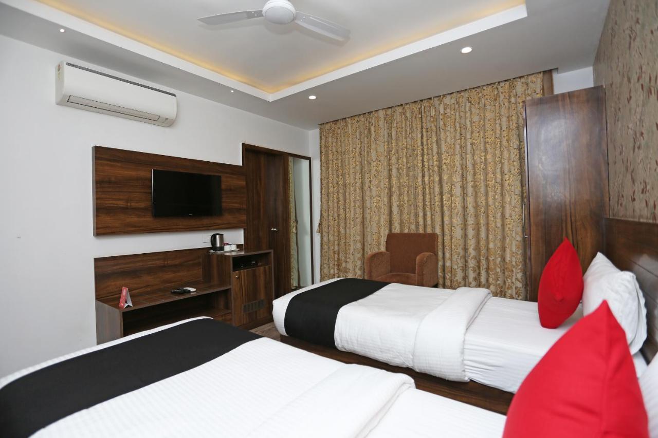 Hotel Yelchiko Varanasi Bagian luar foto