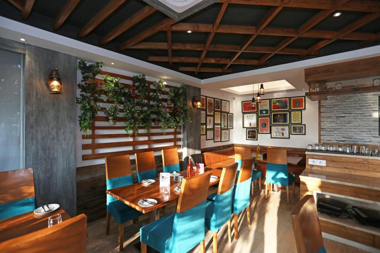 Hotel Yelchiko Varanasi Bagian luar foto