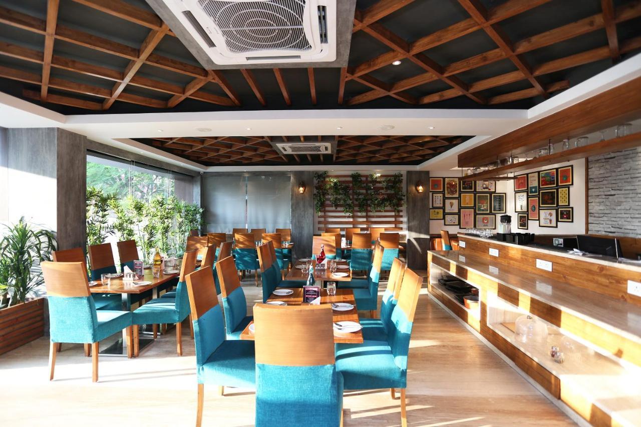 Hotel Yelchiko Varanasi Bagian luar foto